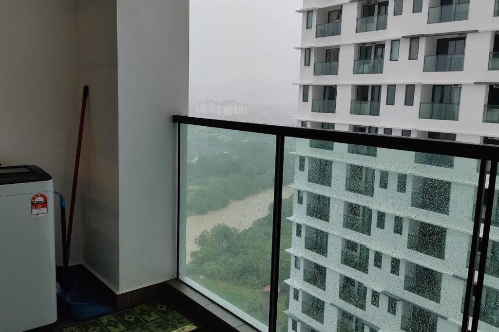 Hidayah Homestay Near Ukm And Ktm Station With High Speed Wifi - Pool & River View Bangi Dış mekan fotoğraf