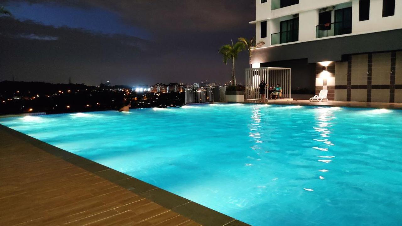 Hidayah Homestay Near Ukm And Ktm Station With High Speed Wifi - Pool & River View Bangi Dış mekan fotoğraf